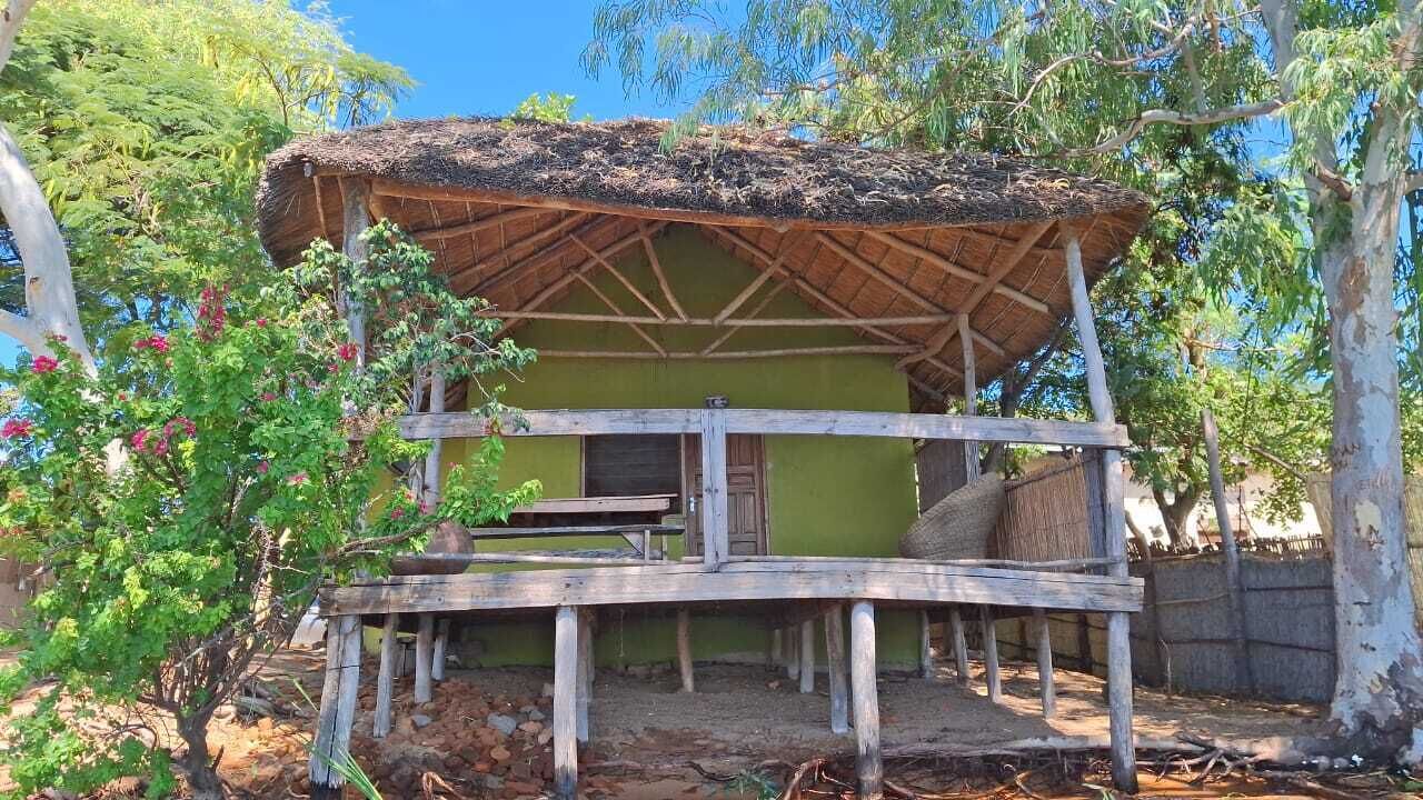 Apartamento superior, sacada, vista para o lago | Fachada