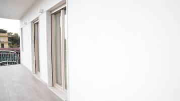 Deluxe Quadruple Room, 1 Queen Bed with Sofa bed, Private Bathroom | Exterior detail