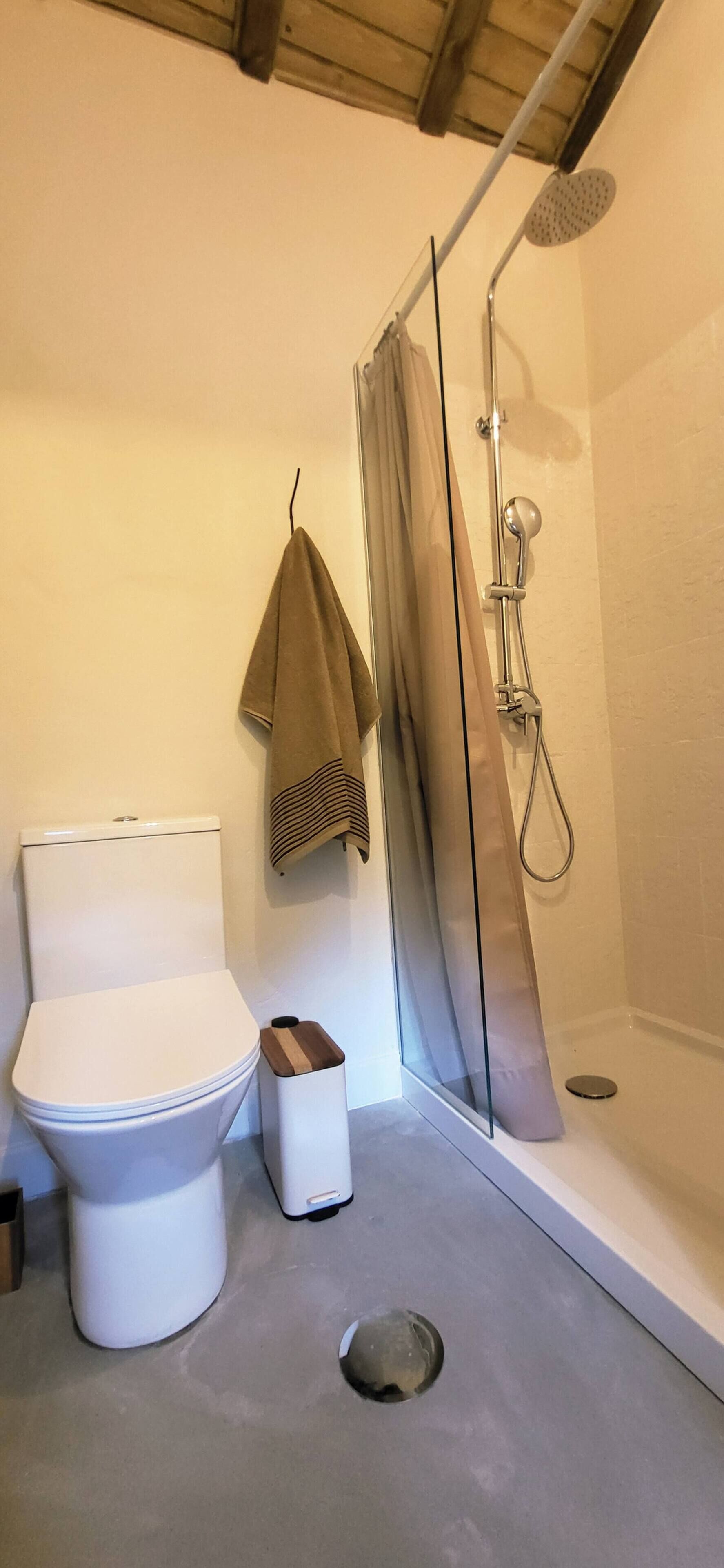 Rumah, 3 kamar tidur, patio | Kamar mandi