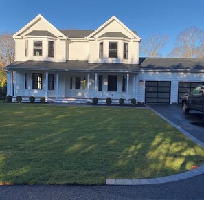 Exterior - East Quogue dream with outdoor turf, sport court and more (East Quogue)