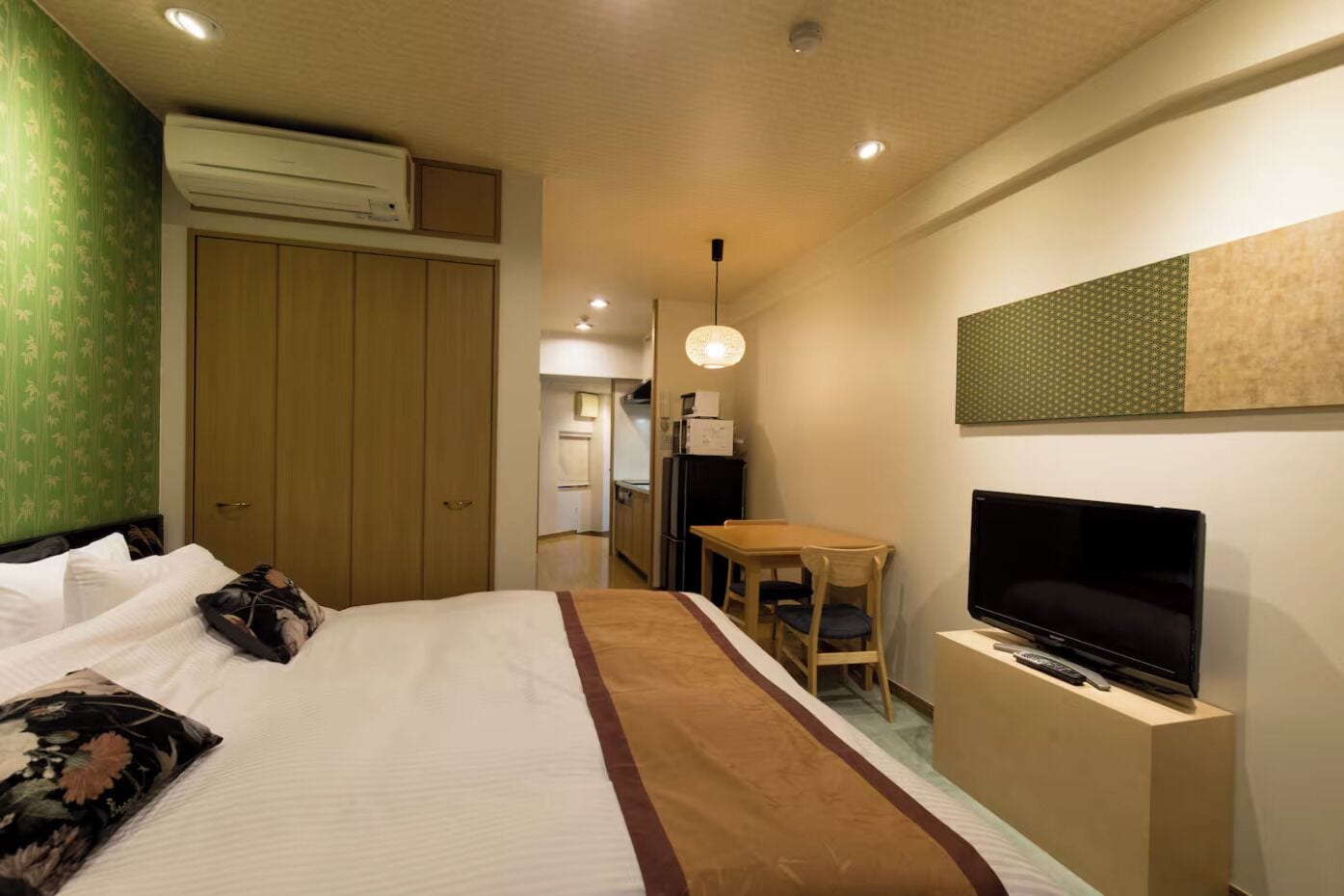 Comfort Apartment, 1 Bedroom, City View | Blackout drapes, free WiFi, bed sheets