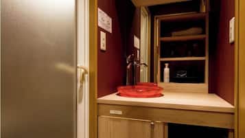 Comfort Apartment, 1 Bedroom, City View | Bathroom | Separate tub and shower, eco-friendly toiletries, hair dryer, slippers