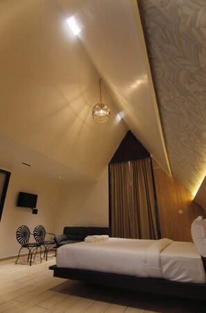 Hypo-allergenic bedding, desk, soundproofing, free WiFi - Hotel Swastik Resort Jagdalpur (Jagdalpur)