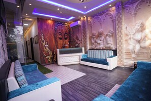 Deluxe Double Room, City View | Lobby - The New Temptation Ultimate Katra Rd (Prayagraj)