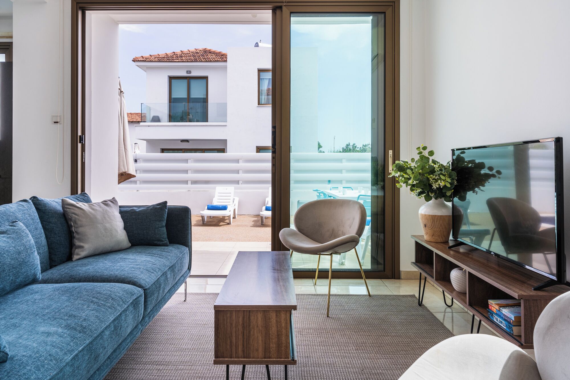 Villa, 3 Bedrooms, Private Pool, City View | Living area