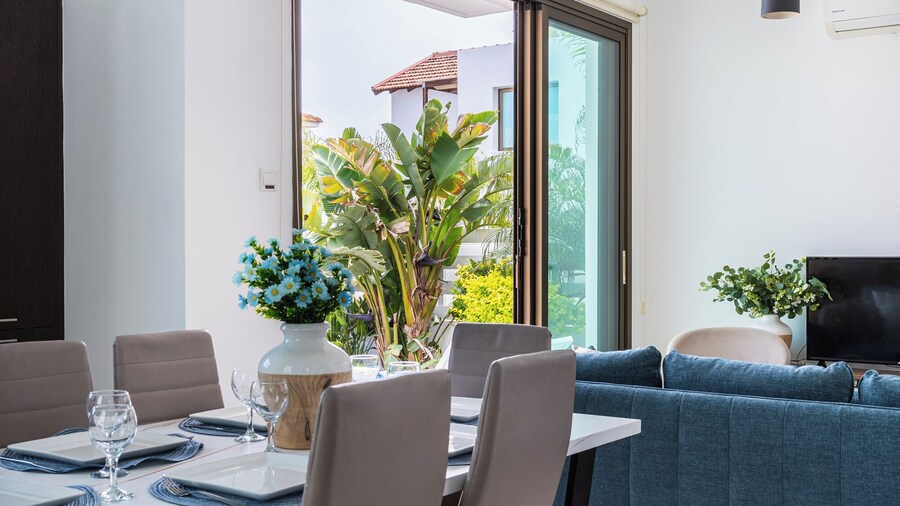 Sea La Vie 3-BR Villa & Pool in Protaras