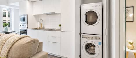 Classic Room, 1 Queen Bed with Sofa bed | Laundry