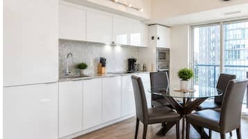 Phòng Suite dành cho gia đình | Bếp riêng | Tủ lạnh, lò vi sóng, lò nướng, bếp nấu