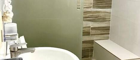 Shower, towels