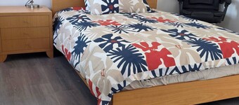 Cozy room near airport