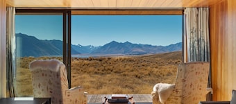 Te Toka Villa- Wake to Views, Sleep Under Stars by Ohana