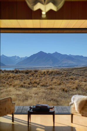Interior - Te Toka Villa- Wake to Views, Sleep Under Stars by Ohana (Tekapo)