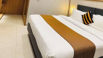 Standard Double Room, City View | Egyptian cotton sheets, premium bedding, down comforters, pillowtop beds