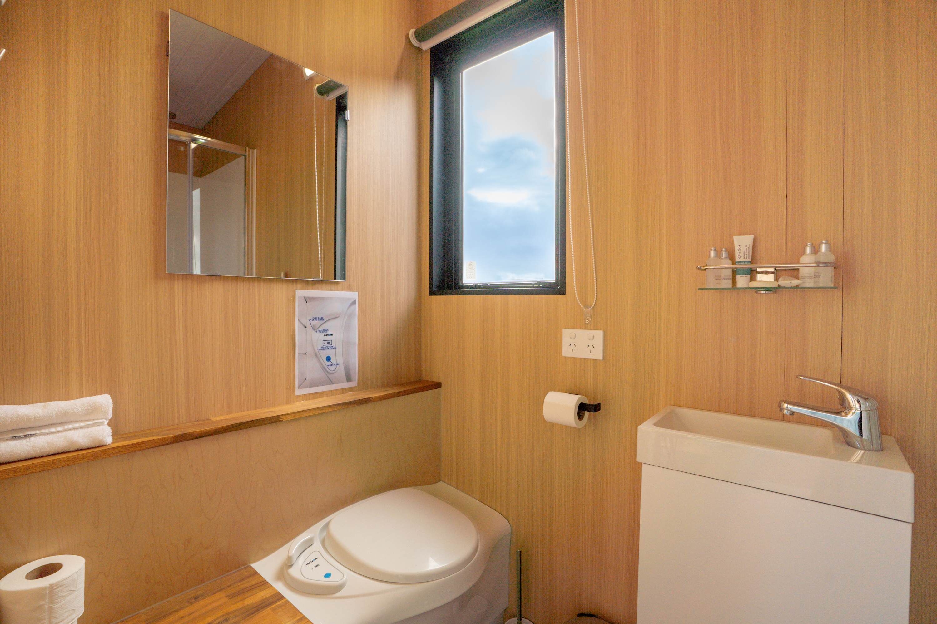 Shower, hair dryer, towels, shampoo