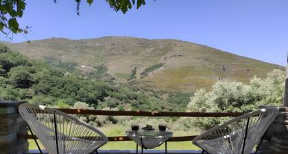 Country House 'Ktima Kariofillis' with Mountain View and Private Terrace