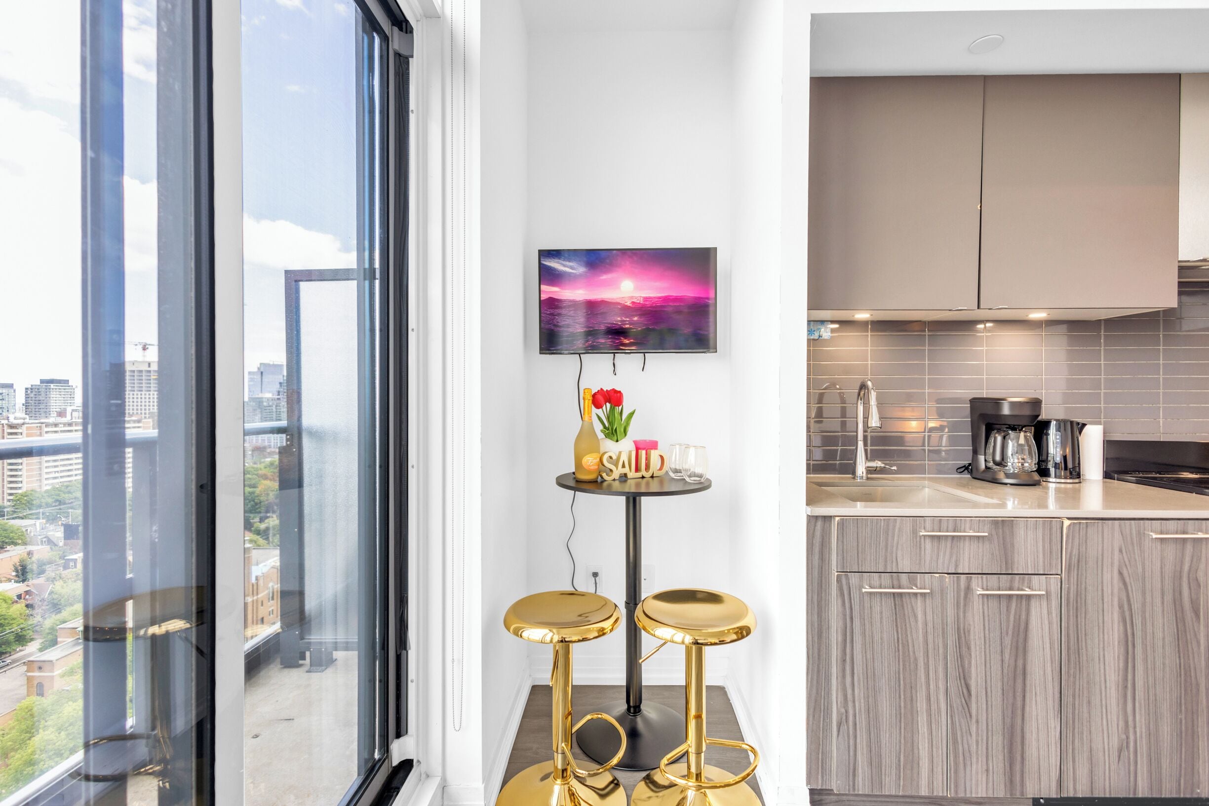Suite Studio Classique, 1 grand lit et 1 canapé-lit, non-fumeur, salle de bains privée | Coin séjour