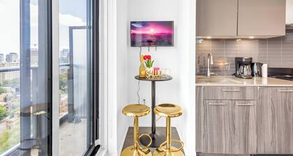 Downtown East Hotel & Suites
