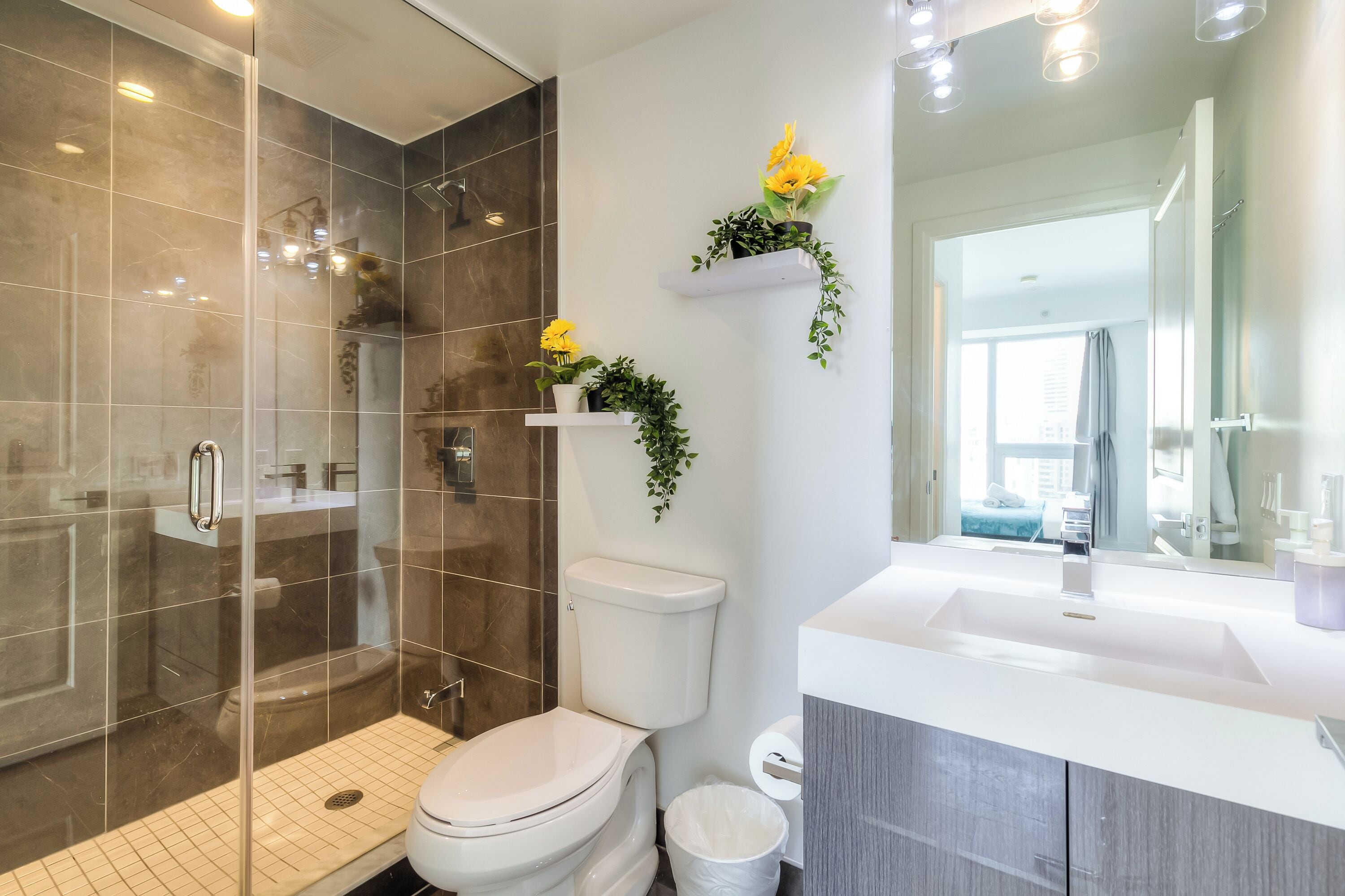 Grand Suite, 2 Bedrooms, Non Smoking, 2 Bathrooms | Bathroom | Free toiletries, hair dryer, towels, soap