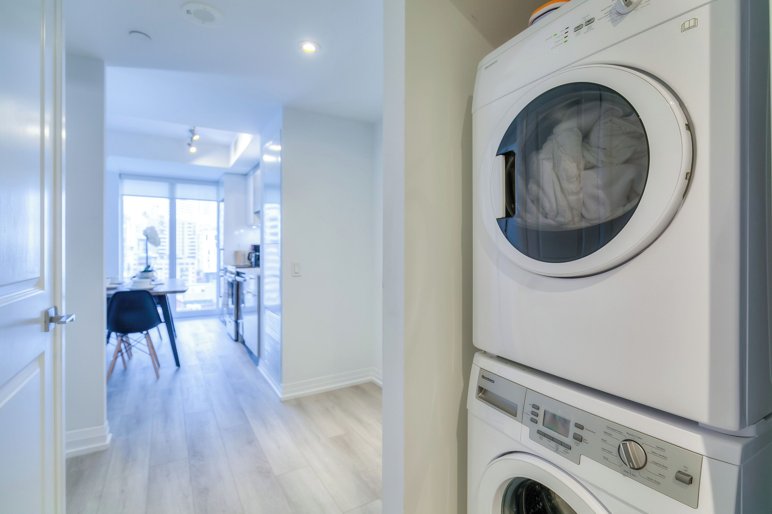 Luxury Suite, 1 Bedroom, Non Smoking, City View | Living area | 50-inch flat-screen TV with digital channels