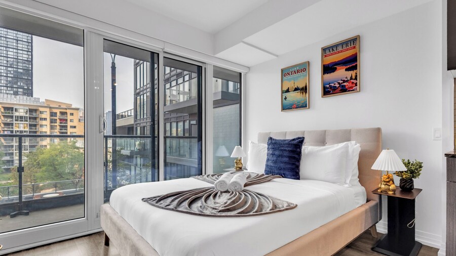 Downtown East Hotel & Suites
