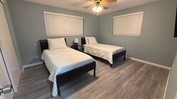 2 bedrooms, iron/ironing board, WiFi, bed sheets