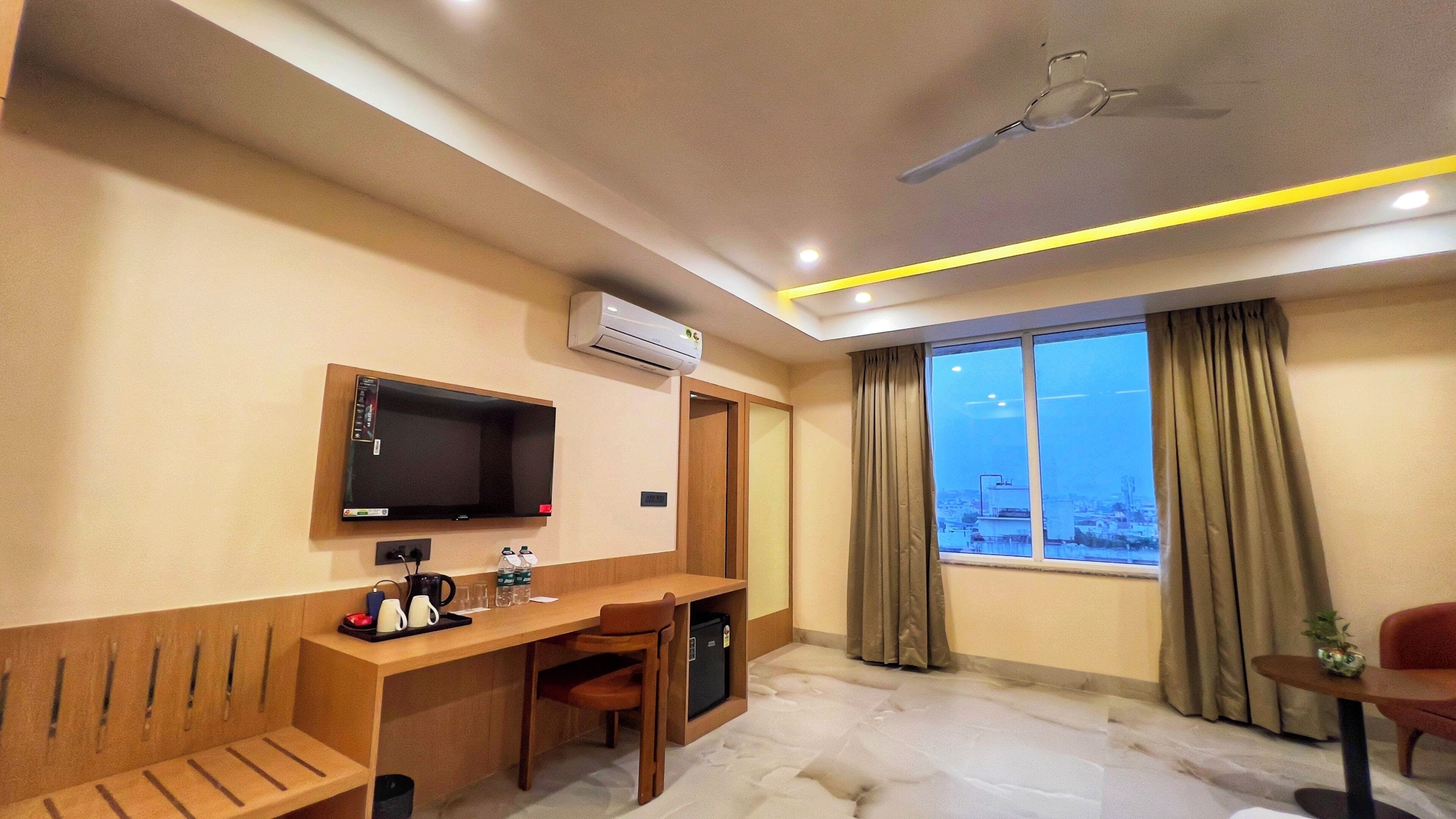 Deluxe Double or Twin Room | Egyptian cotton sheets, premium bedding, down duvets