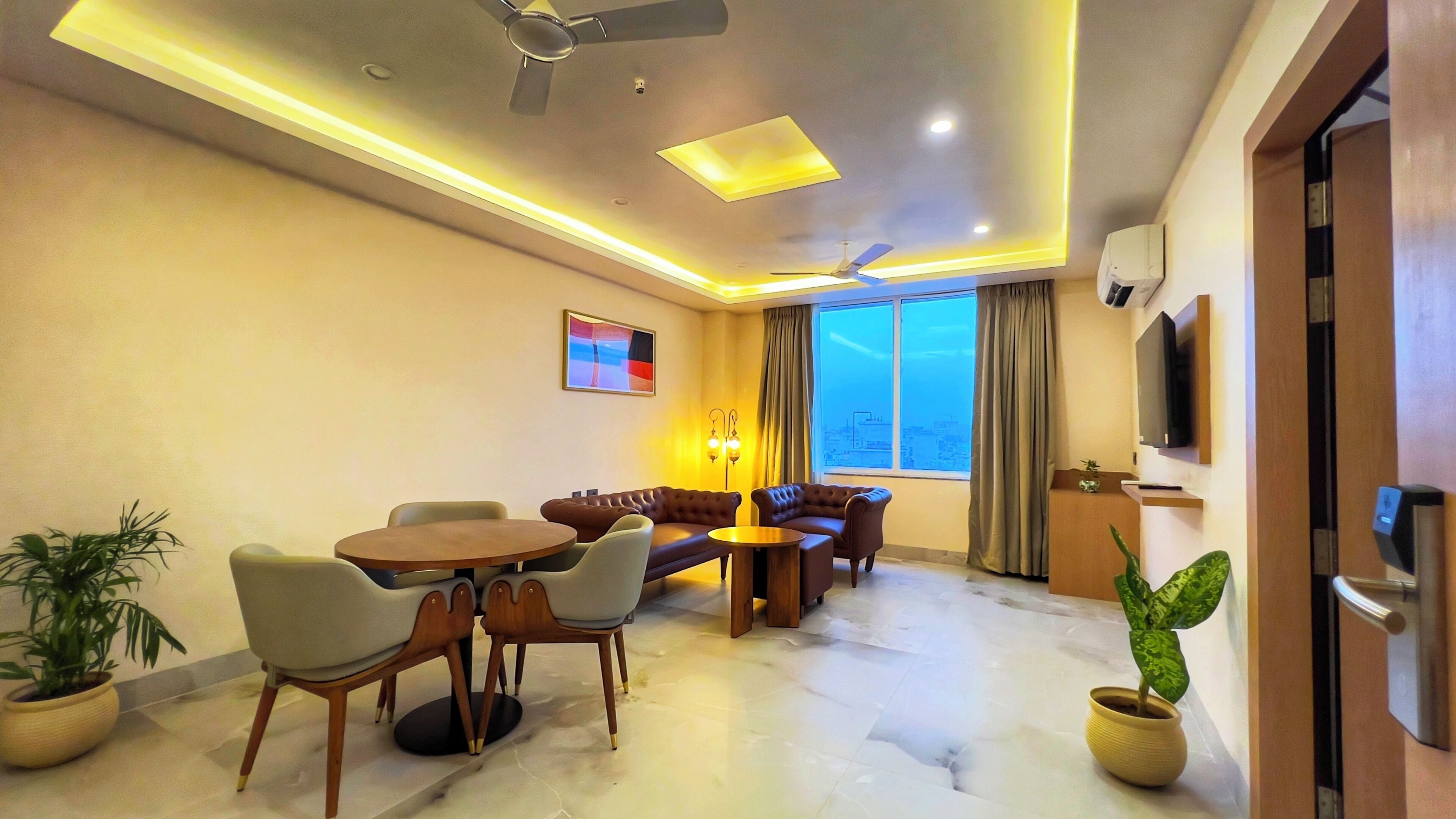 Luxury Suite | Living area | Smart TV
