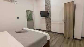 Deluxe Double Room, Garden View