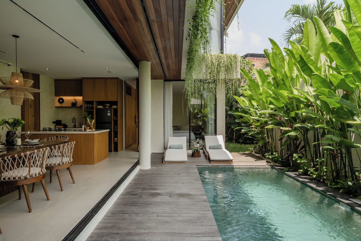 Superior Villa, 2 Bedrooms, Balcony, Courtyard View | Living area