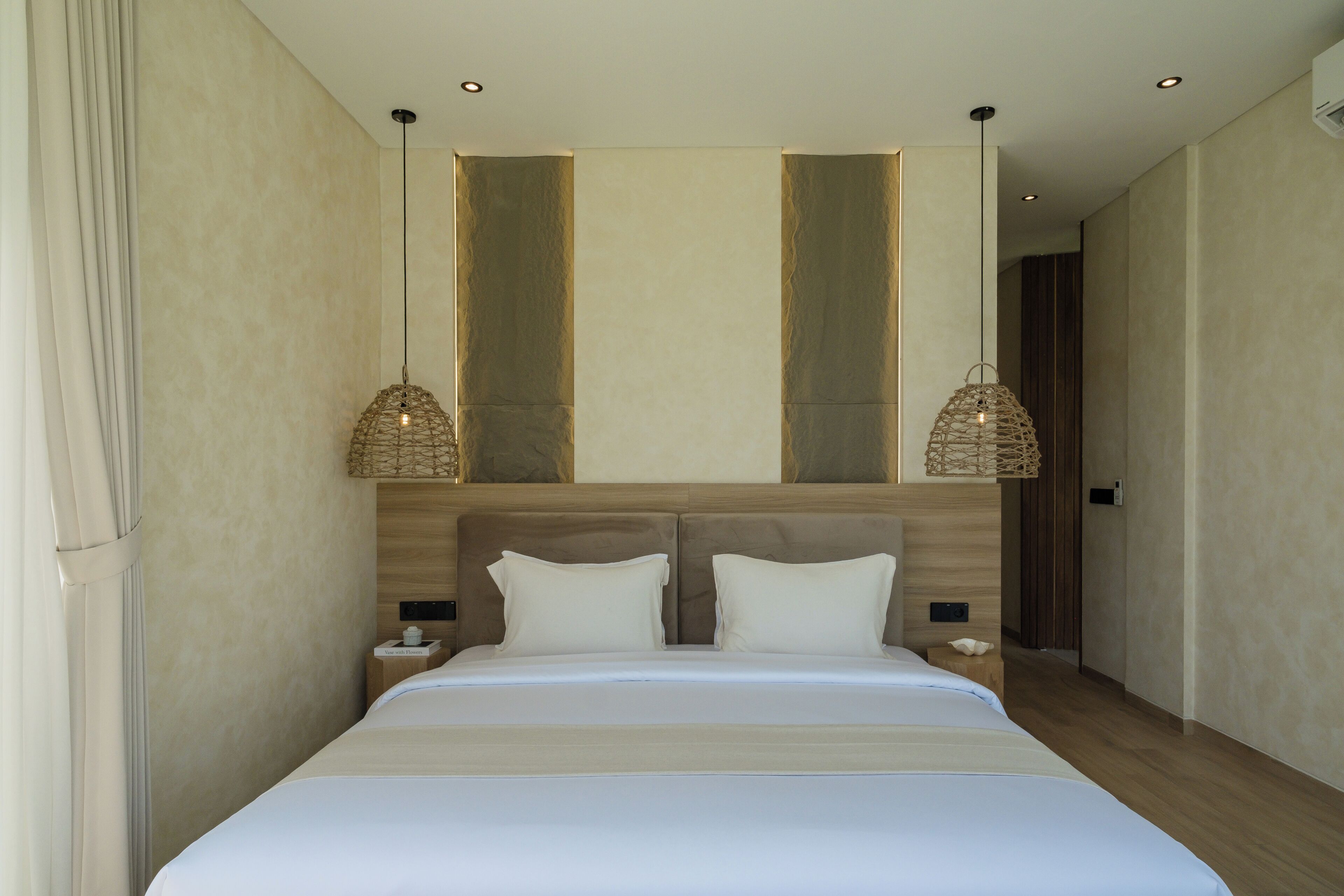 Villa Premium, 2 chambres, balcon, vue partielle sur la mer | Coffres-forts dans les chambres, bureau, fer et planche à repasser