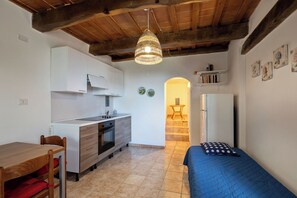 1 bedroom, WiFi, bed sheets - House La Mirella - cozy in quiet area surrounded by greenery (Montecopiolo)
