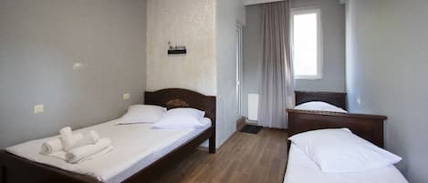 Comfort Quadruple Room, Balcony, City View | Free WiFi