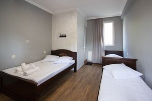 Comfort-Vierbettzimmer, Balkon, Stadtblick