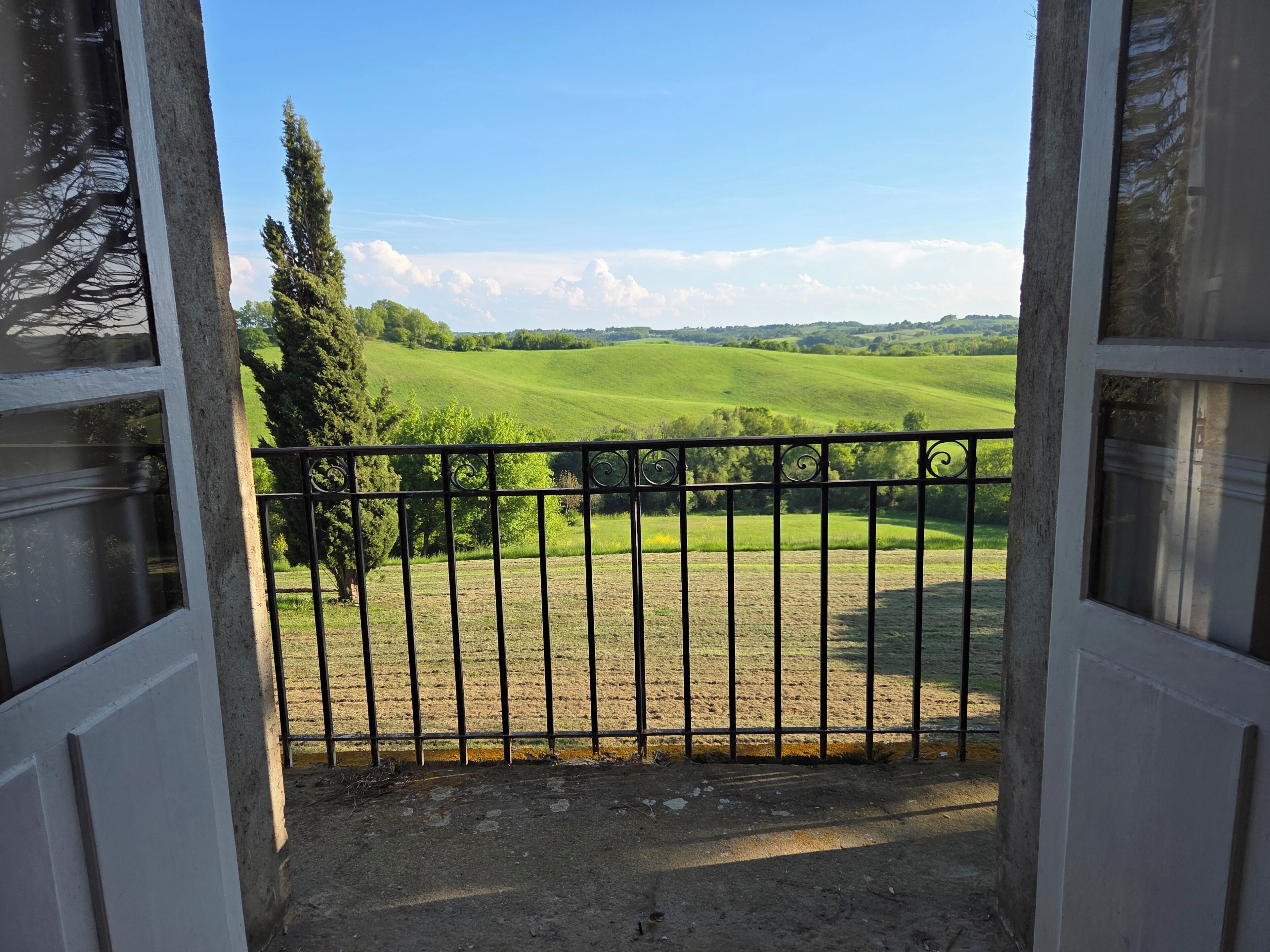Vierpersoonskamer, balkon, uitzicht op heuvels | Interieur