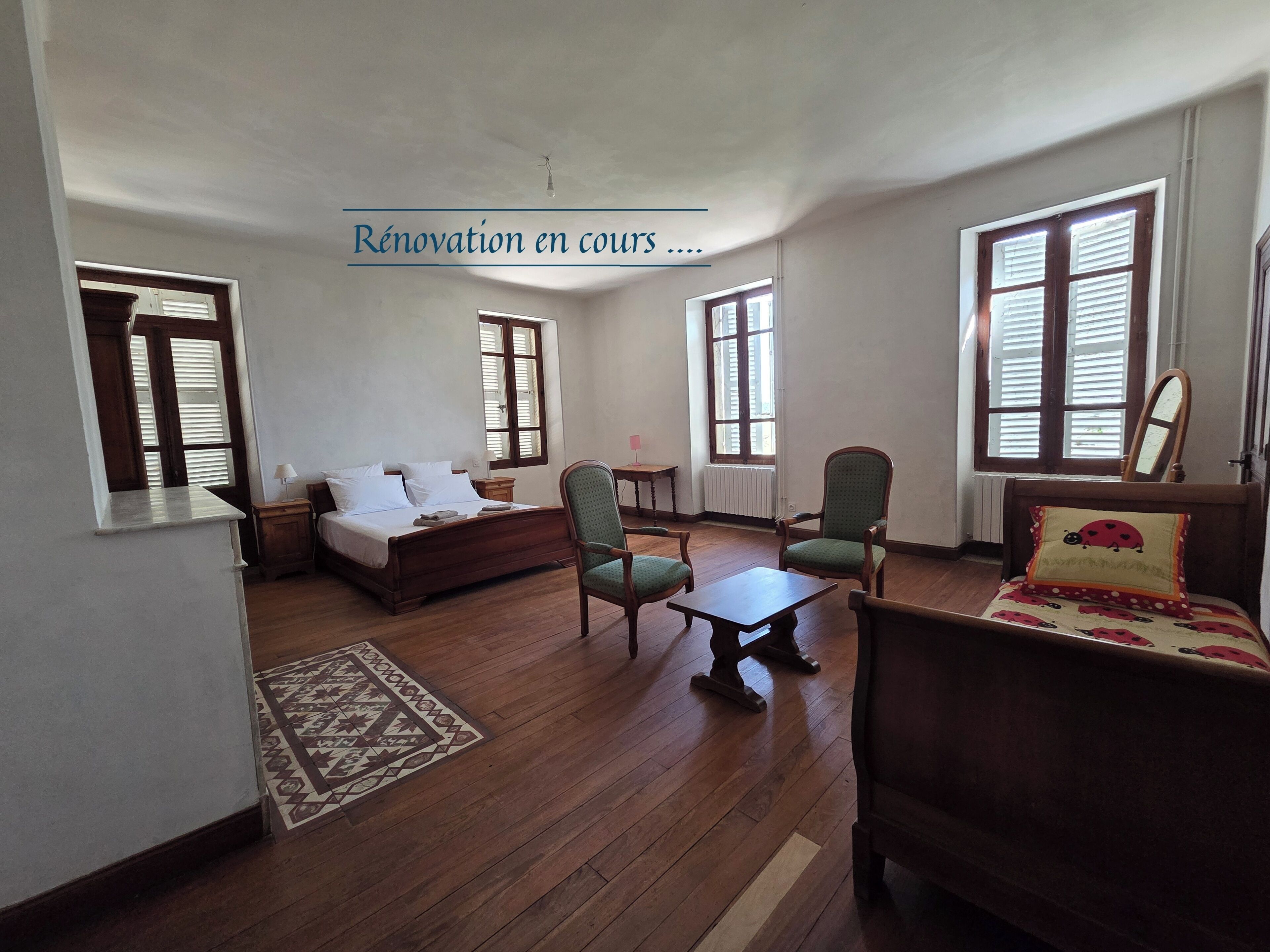 Chambre Triple, non-fumeurs, vue colline