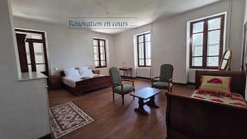 Chambre Triple, non-fumeurs, vue colline