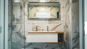 Hair dryer, towels, soap, toilet paper - Pool Monte Carlo Luxury Apartment (Beausoleil)