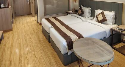 Orana Hotel and Convention