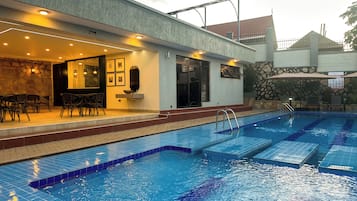 10 piscines extérieures