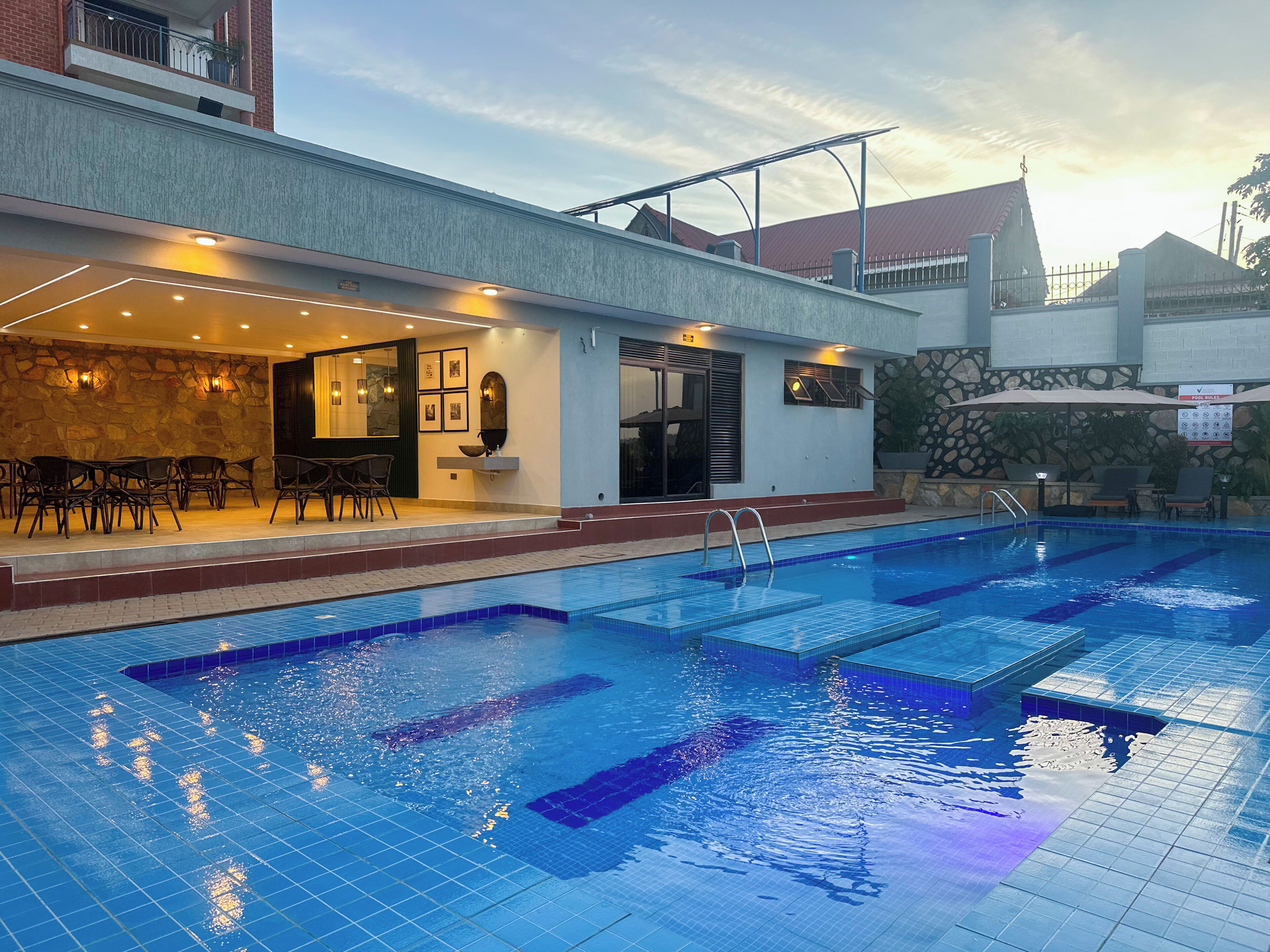 10 outdoor pools