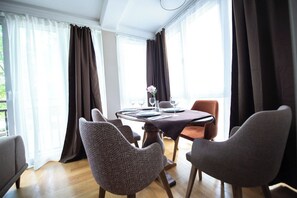 Dining - Lux central Apartment witt 2 bedroom with balcony (Berlin)