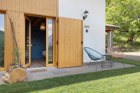 Terrace/patio. B&B I Maroneri – Ciliegio Room with Mountain View