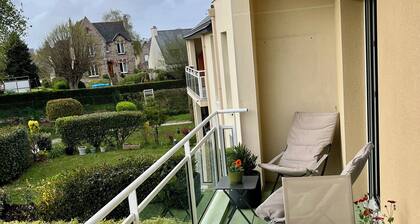Apartment in quiet, secure residence