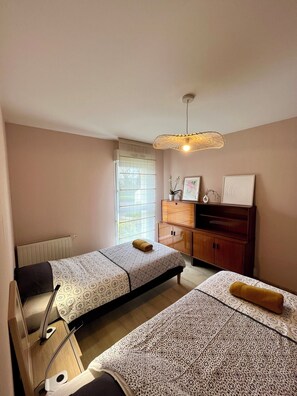 2 bedrooms, iron/ironing board, free WiFi, bed sheets - Apartment in quiet, secure residence (Paimpol)