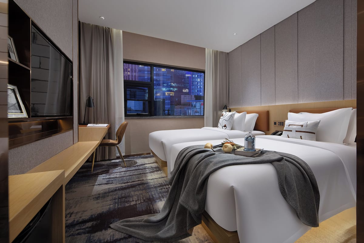 Superior Twin Room, City View
