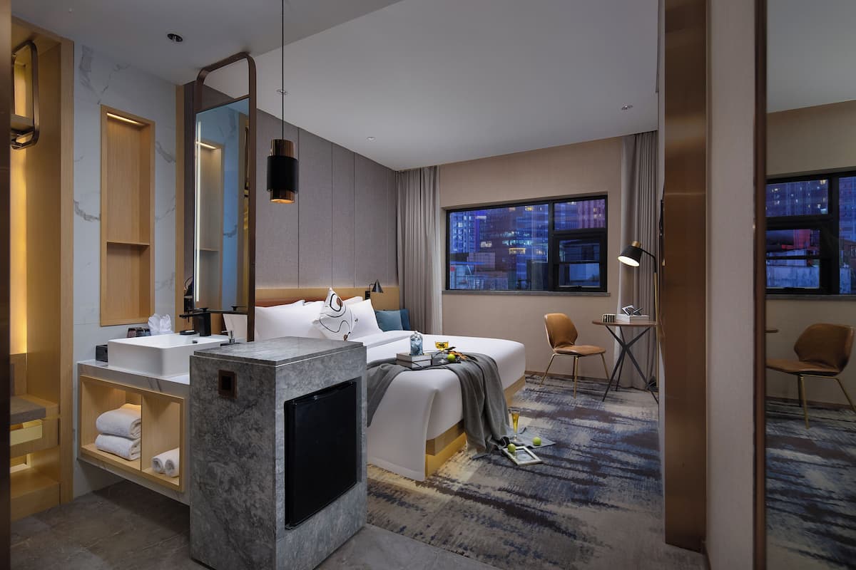 Business Double Room, City View