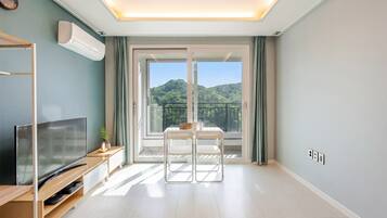 Basic Room, 1 Bedroom (204) | 1 bedroom, free WiFi