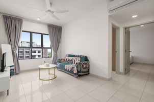 Comfort Apartment, 2 Bedrooms, Kitchen, City View | Hypo-allergenic bedding, desk, laptop workspace, blackout drapes