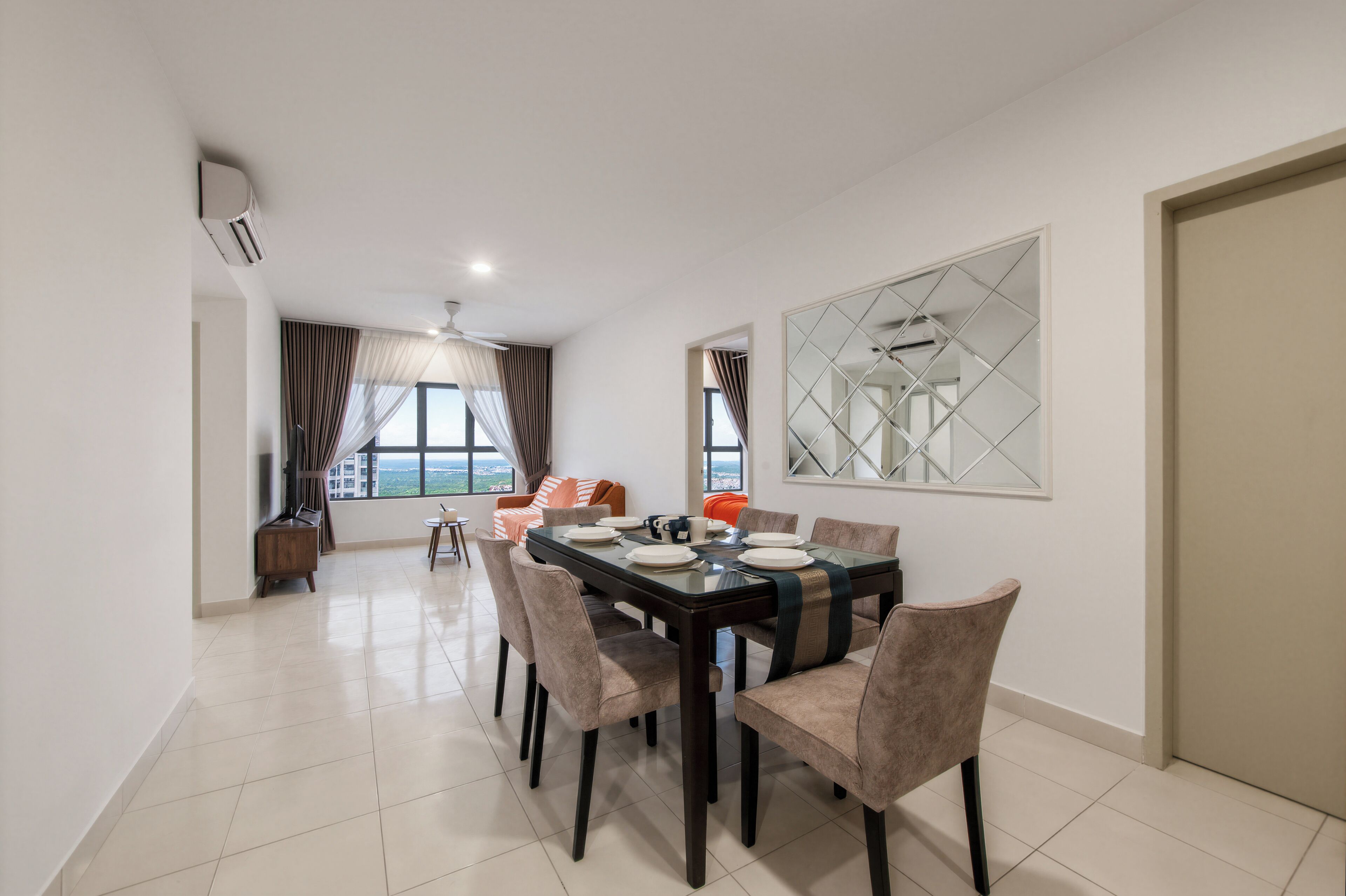 Superior-Apartment, 4 Schlafzimmer, Küche, Stadtblick | Speisen