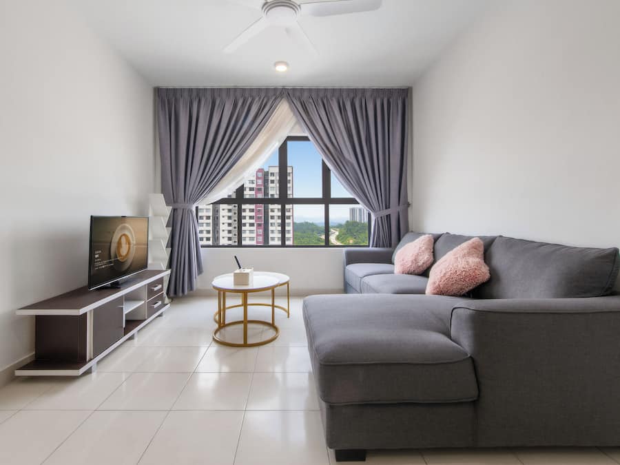 Classic Apartment, 3 Bedrooms, Kitchen, City View | Living area